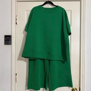 NWOT Green Boutique Women's Matching Set